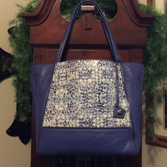 Botkier Handbags - NWOT Botkier Leather Tote 👜